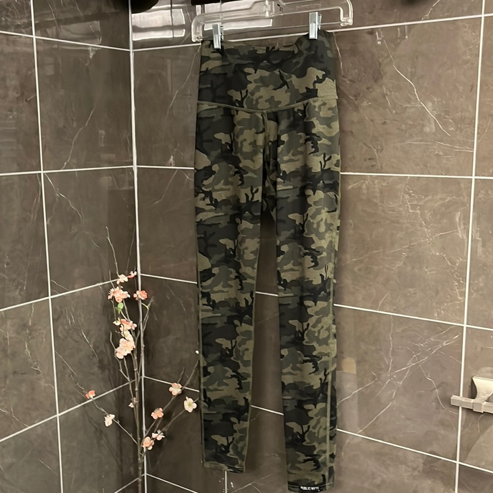 Public Myth leggings